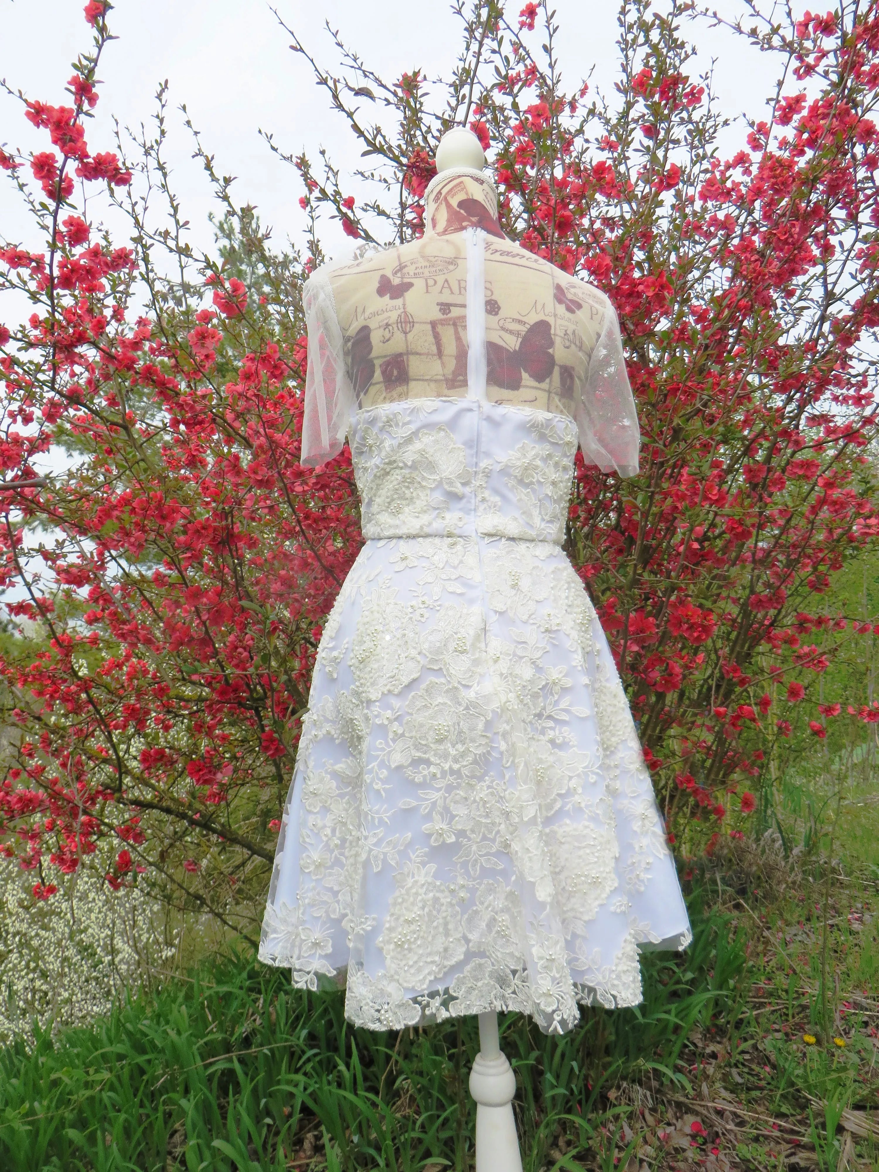 Flora Wedding Dress - Italian Couture Wedding Dress – 32 Hours Handcrafted Vintage-Modern Bridal Gown with Zipper