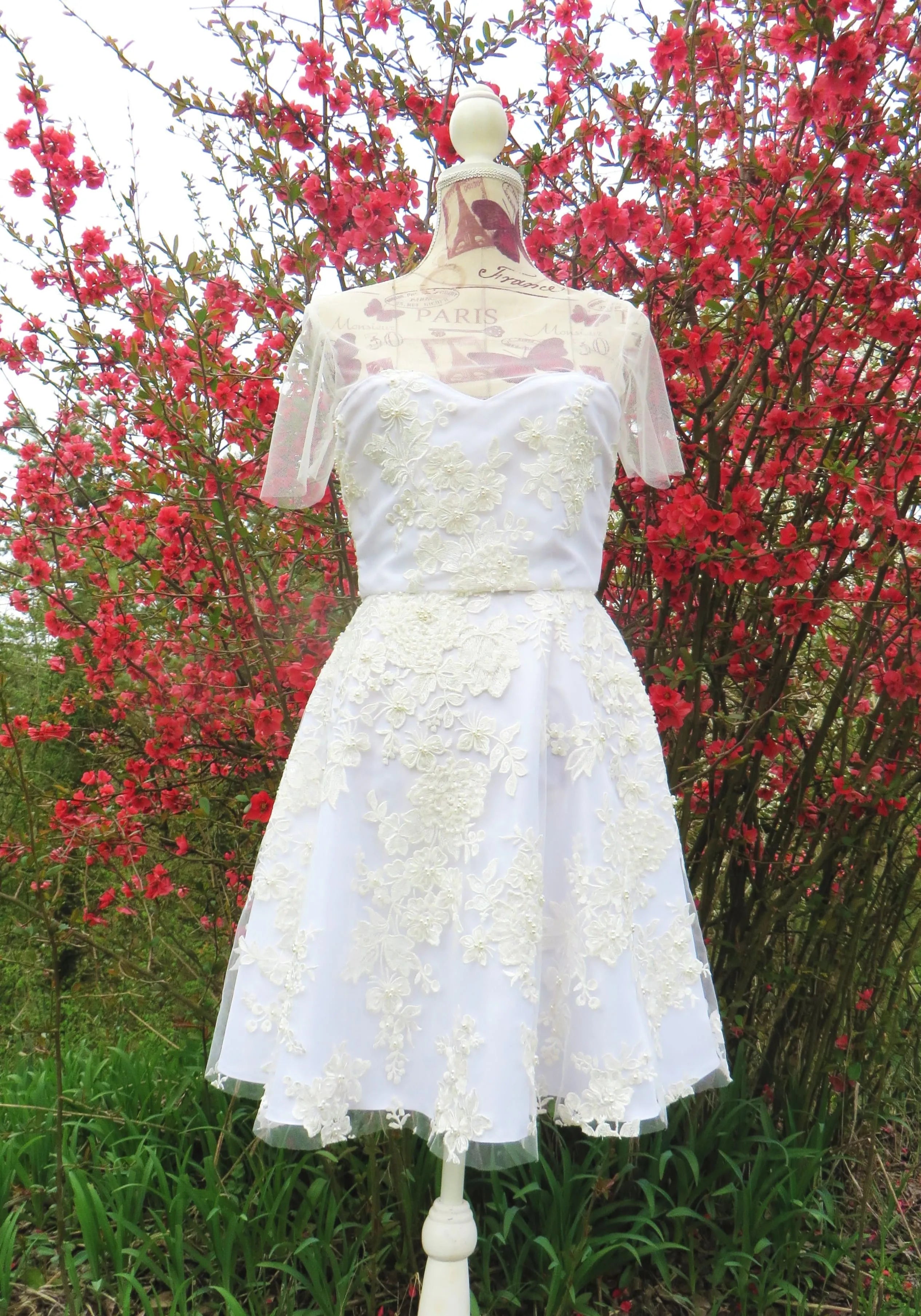 Flora Wedding Dress - Italian Couture Wedding Dress – 32 Hours Handcrafted Vintage-Modern Bridal Gown with Zipper