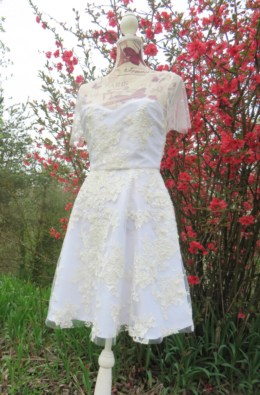 Flora Wedding Dress - Italian Couture Wedding Dress – 32 Hours Handcrafted Vintage-Modern Bridal Gown with Zipper