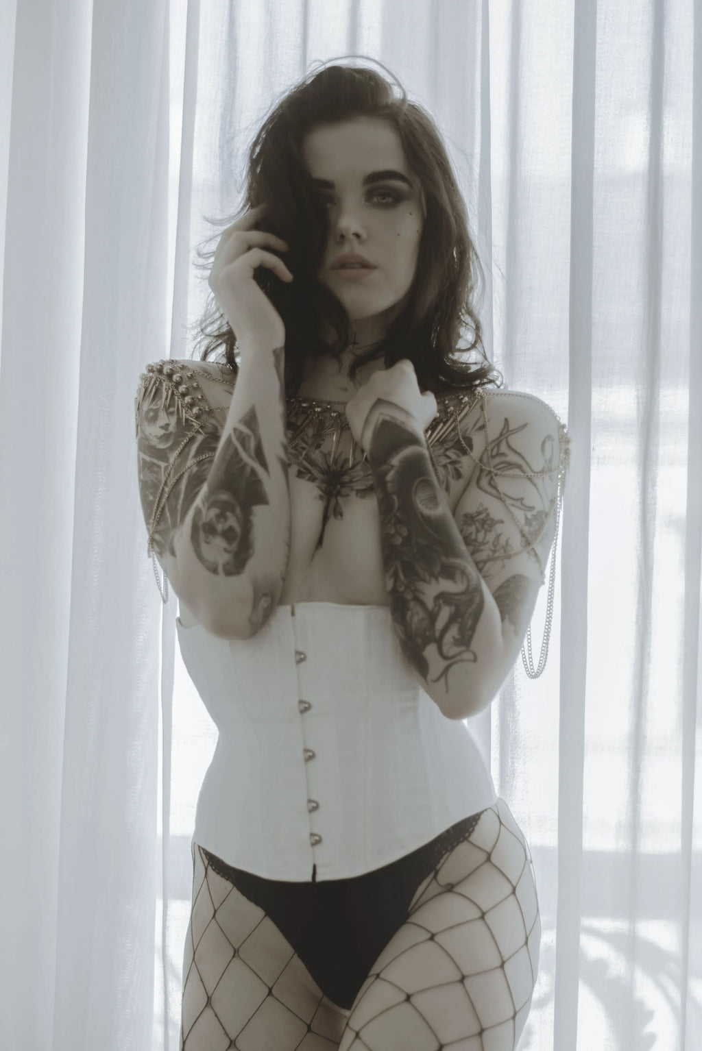 White flower corset