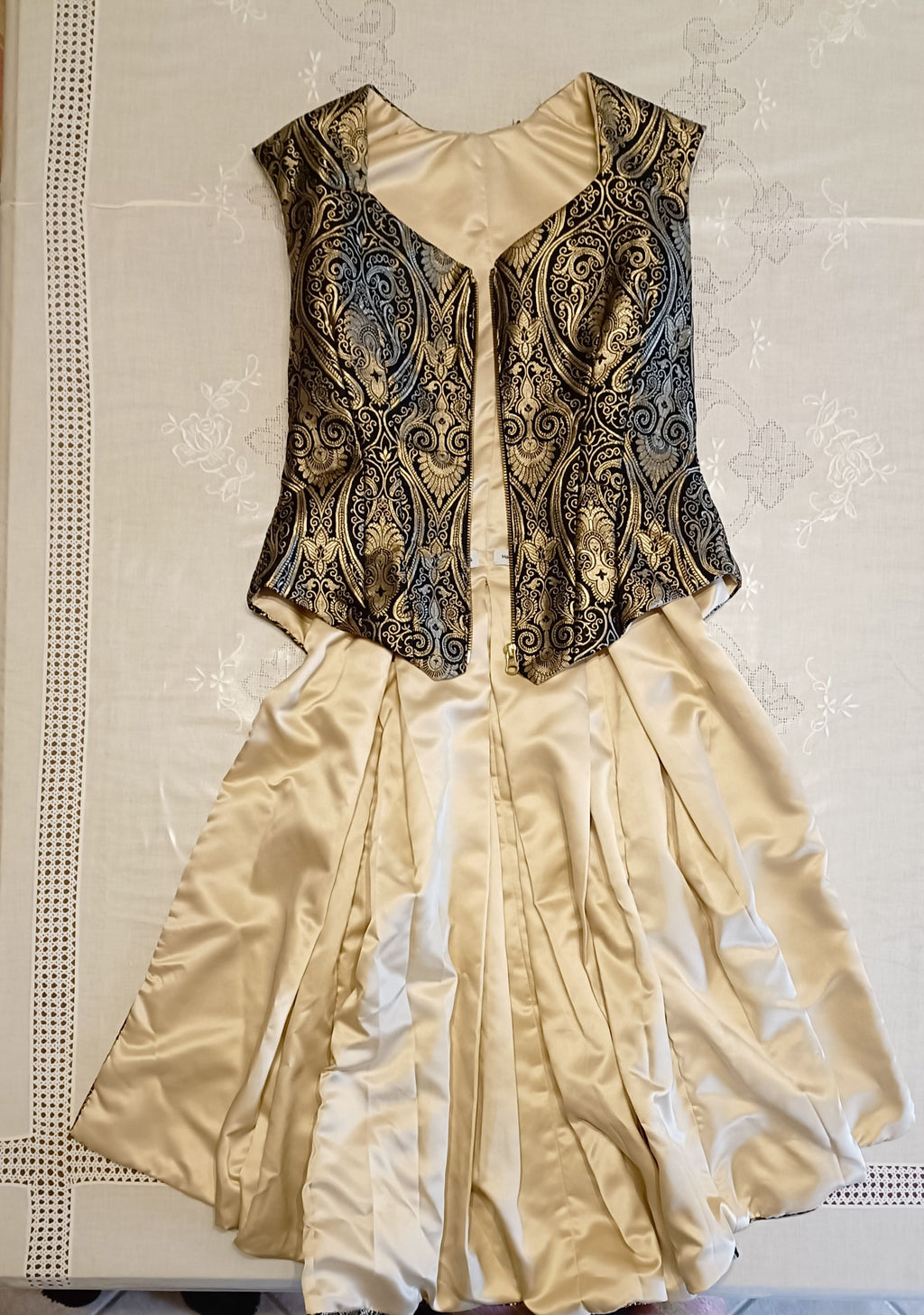 Brocade Dream Set - Blue & Gold Brocade Tail Vest + Midnight Blue Duchess Satin Cigarette Trousers Set – Size S (IT 40)