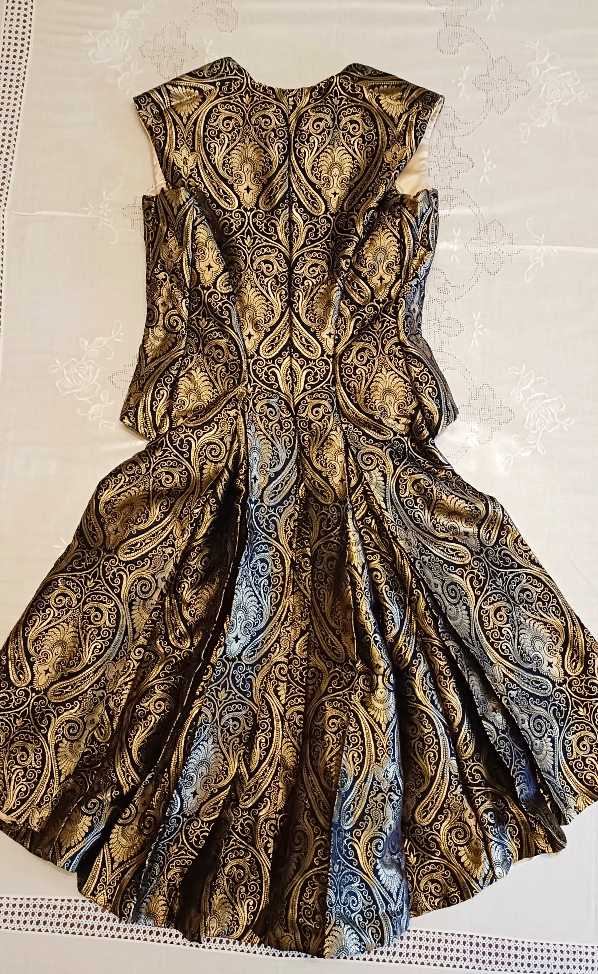 Brocade Dream Set - Blue & Gold Brocade Tail Vest + Midnight Blue Duchess Satin Cigarette Trousers Set – Size S (IT 40)