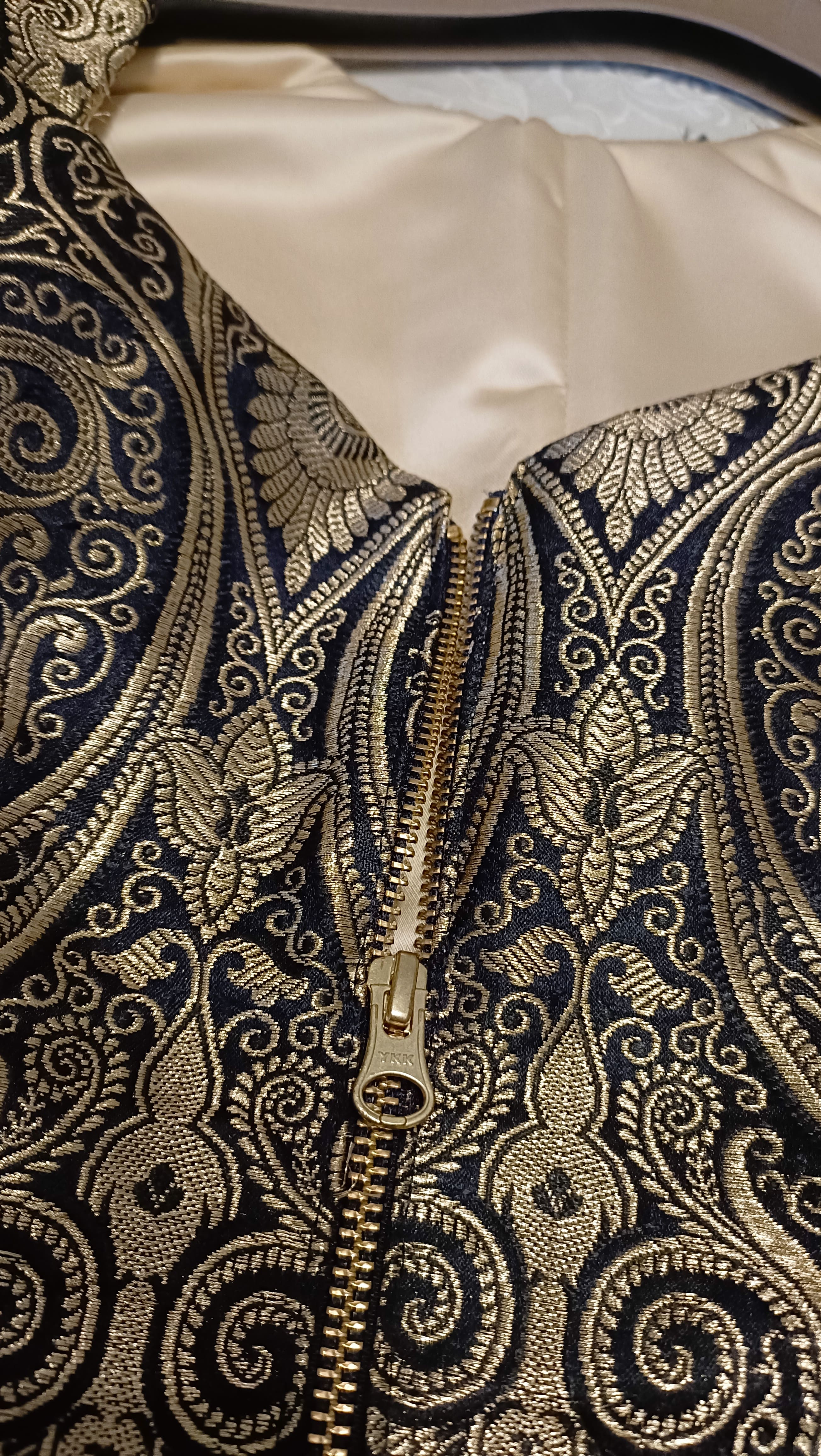 Brocade Dream Set - Blue & Gold Brocade Tail Vest + Midnight Blue Duchess Satin Cigarette Trousers Set – Size S (IT 40)