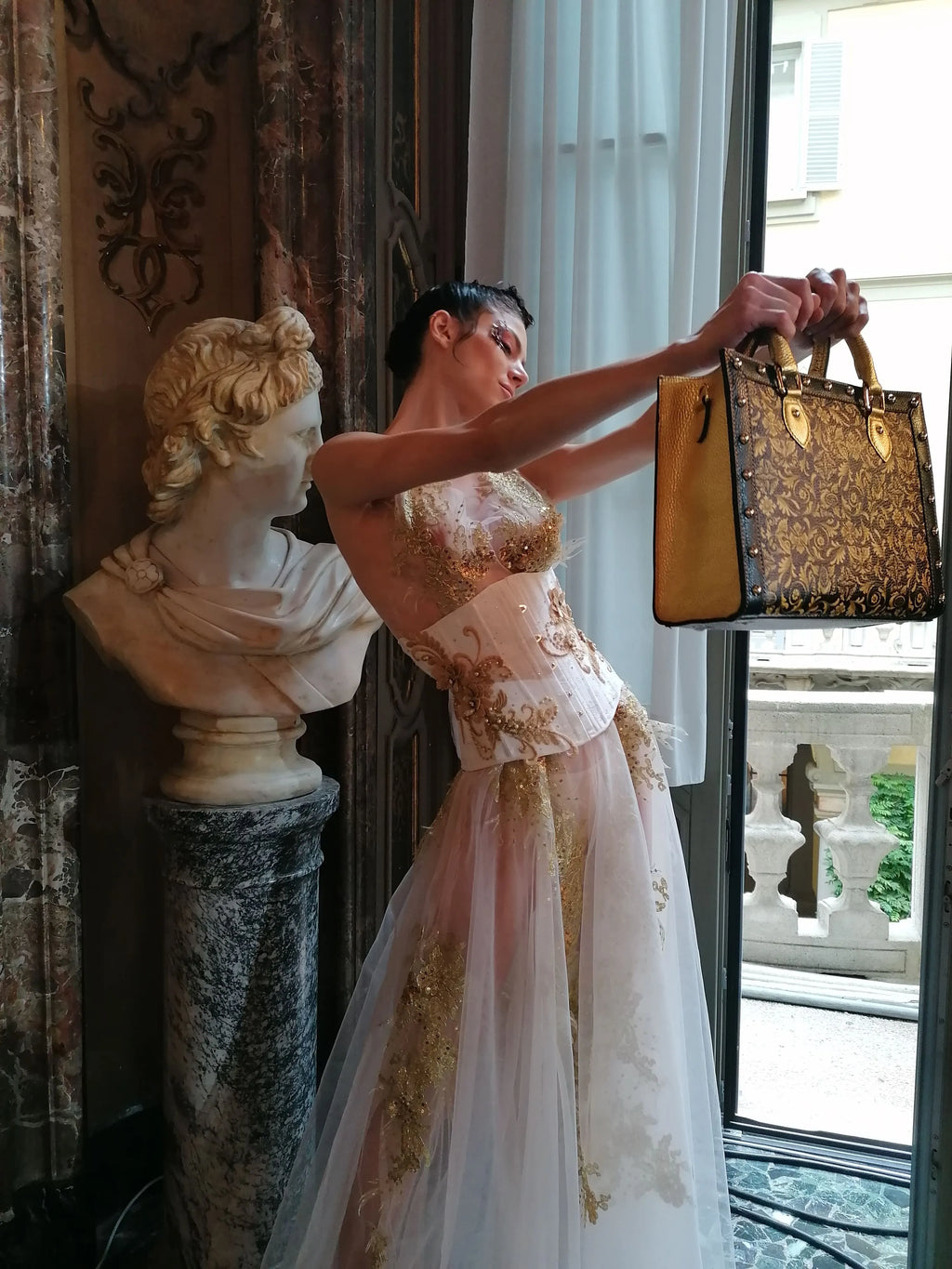 DIANA – Soft Pink Tulle & Golden Lace Wedding Dress – Ethereal Goddess Bridal Gown Size M (IT 42)