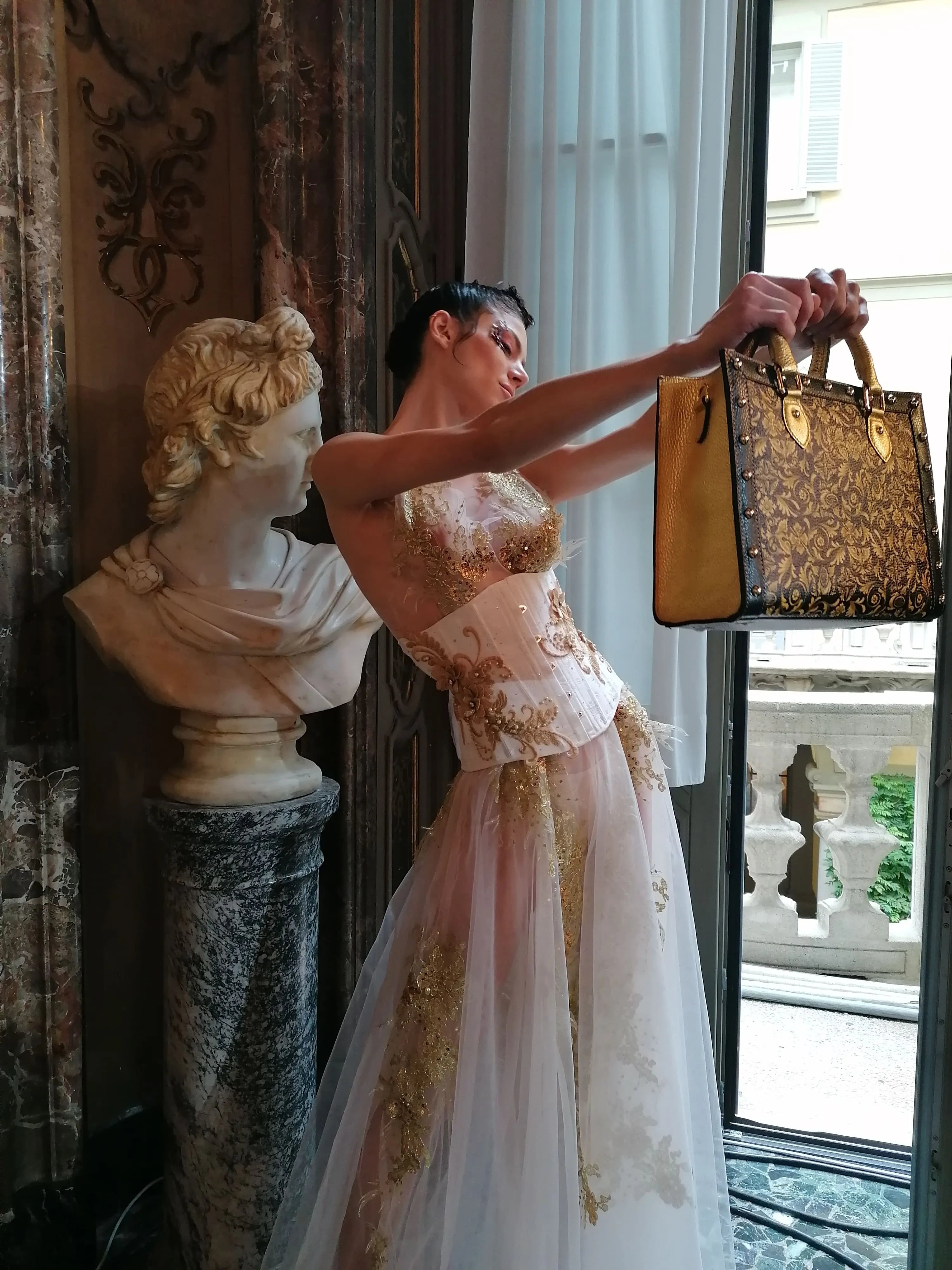 DIANA – Soft Pink Tulle & Golden Lace Wedding Dress – Ethereal Goddess Bridal Gown Size M (IT 42)