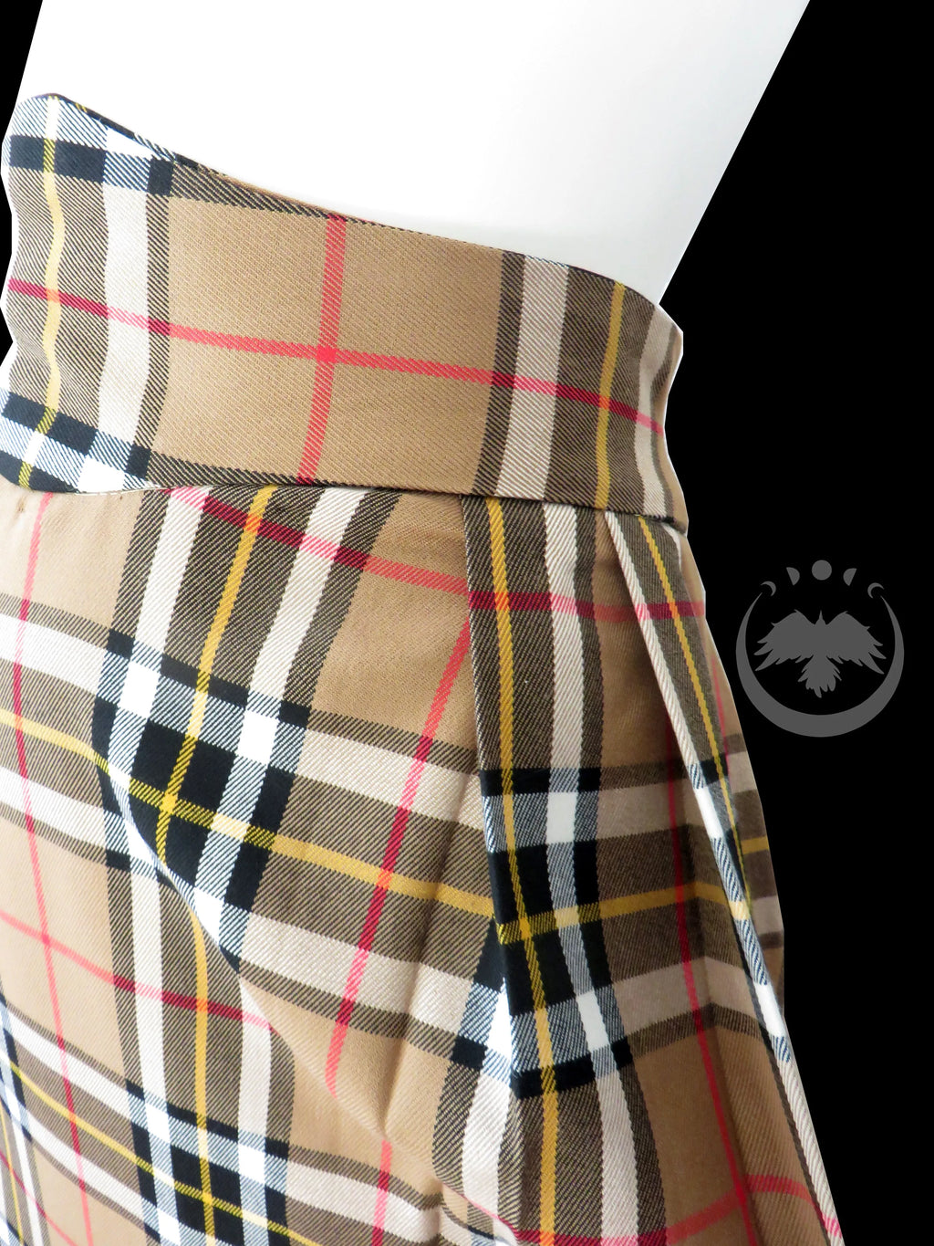 K-Drama-Inspired Brown Oversized Blouse & Plaid Knee-Length Skirt Set – Size M – Romantic Co-Ord Outfit