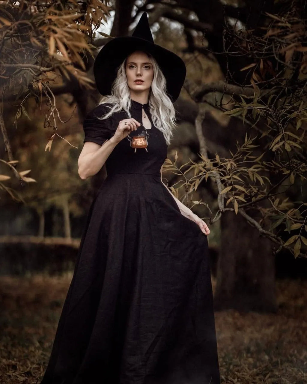 Long Black Dahlia Linen Couture Dress – Haute Couture Black Linen Gown with Anti-Static Lining Size M (IT 44)