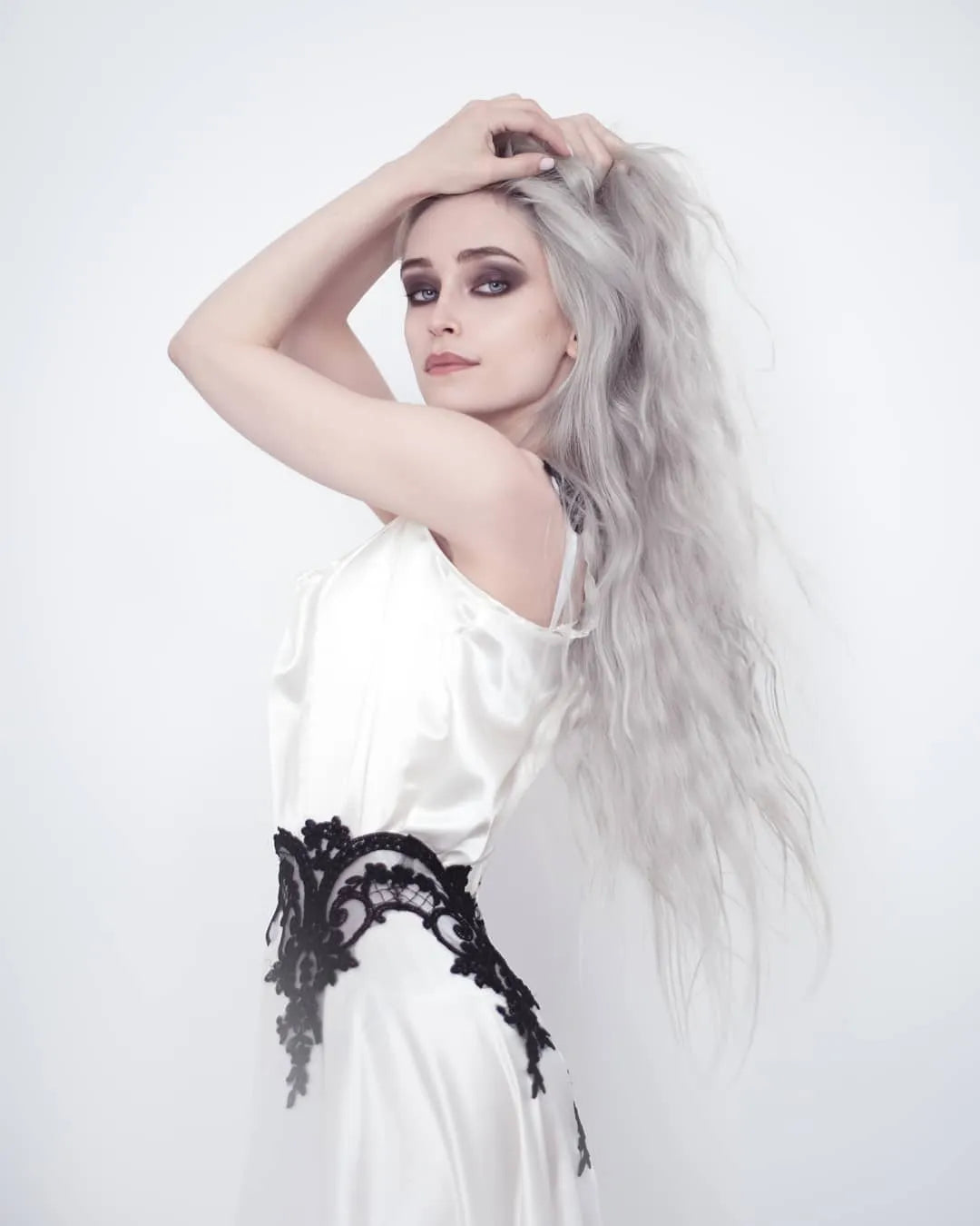 Light Bride - Gothic White Satin & Black Lace Wedding Dress – Unlined Sample Gown IT 40-42