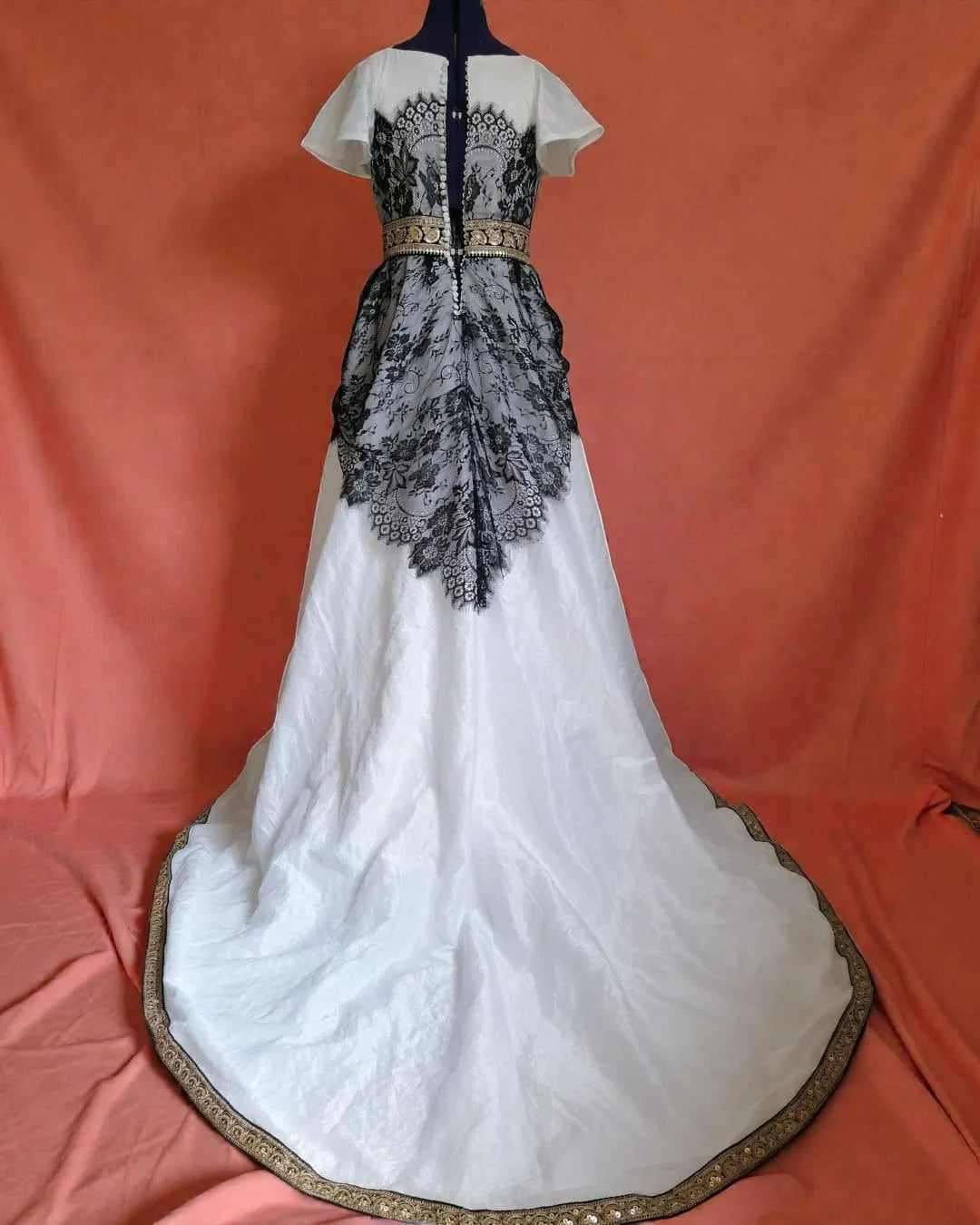 Louise - Edwardian-Inspired Black Lace & Taffeta Wedding Dress – Handmade Italian Couture Bridal Gown Size M (IT 42)